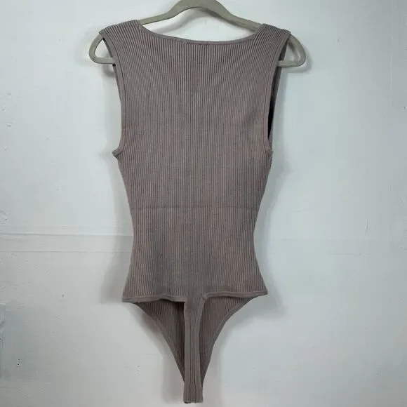 Abercrombie Soft AF Bodysuit Size M Tan Ribbed Square Neck Sleeveless Viscose - Picture 2 of 6